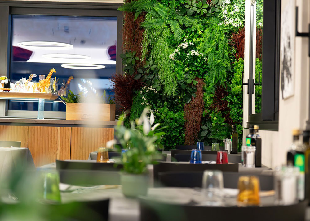 Albergo Ristorante Rolly | Ristorante Hotel Rolly  - Tradizione gastronomica familiare ad un passo dal centro di Riva del Garda e dal Lago